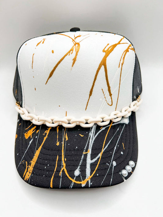 Hat Chain: Acrylic White Small Chunky Closed Loop